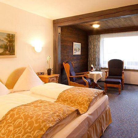 Hotel Quellenhof ลอยทัช ภายนอก รูปภาพ