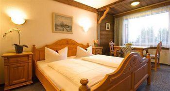 Hotel Quellenhof ลอยทัช ภายนอก รูปภาพ
