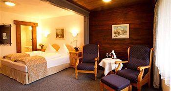 Hotel Quellenhof ลอยทัช ภายนอก รูปภาพ