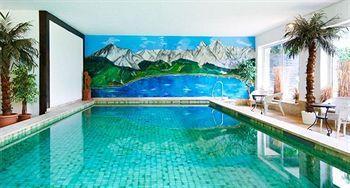 Hotel Quellenhof ลอยทัช ภายนอก รูปภาพ